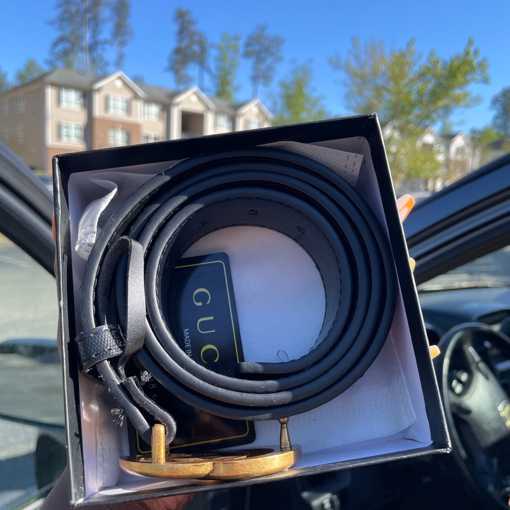 Gucci belt!